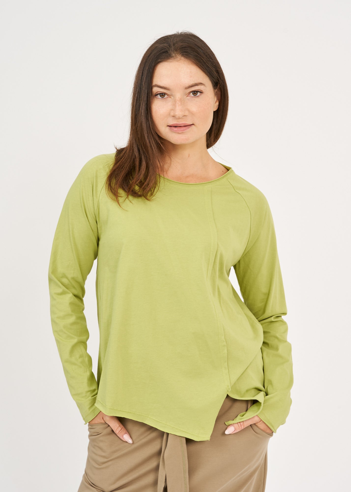 Long sleeve shirt and green cut