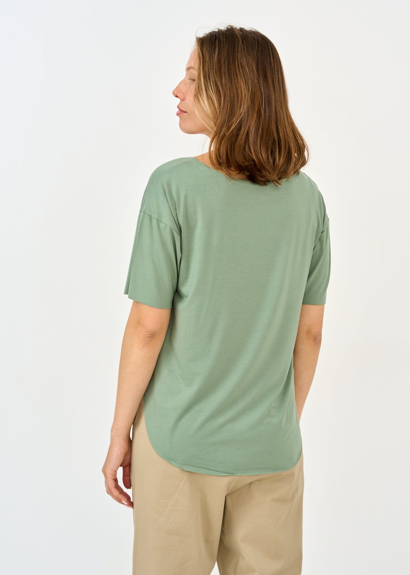 חולצה שרוול קצר סיומת מעוגלת ירוק