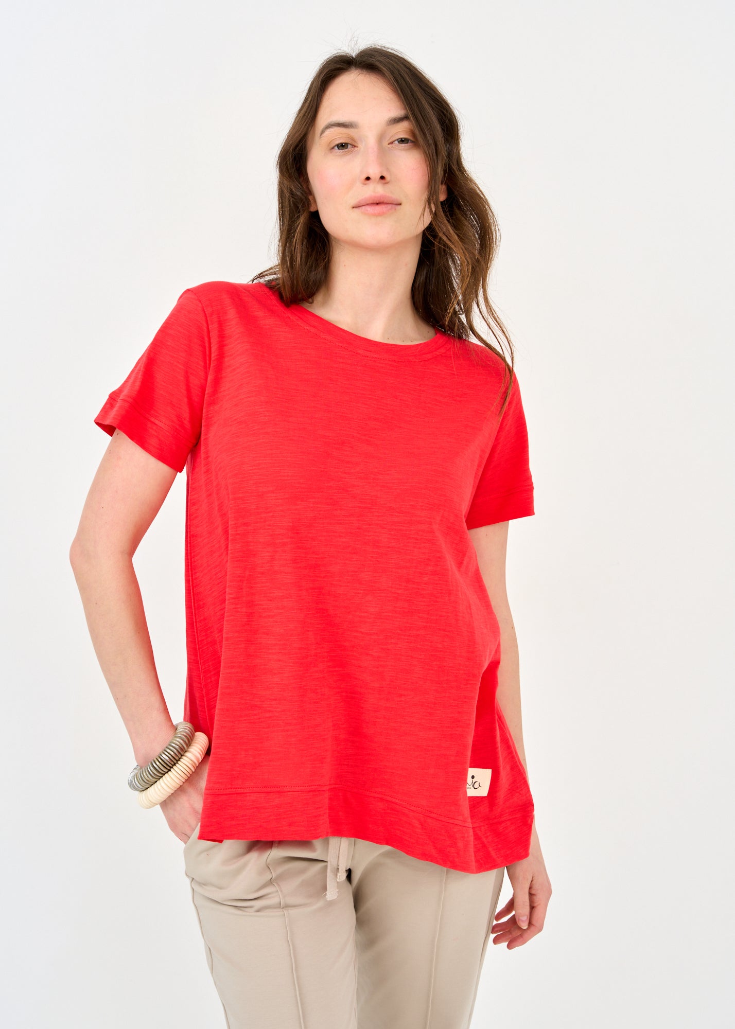 חולצה שרוול קצר מתרחבת למטה אדום