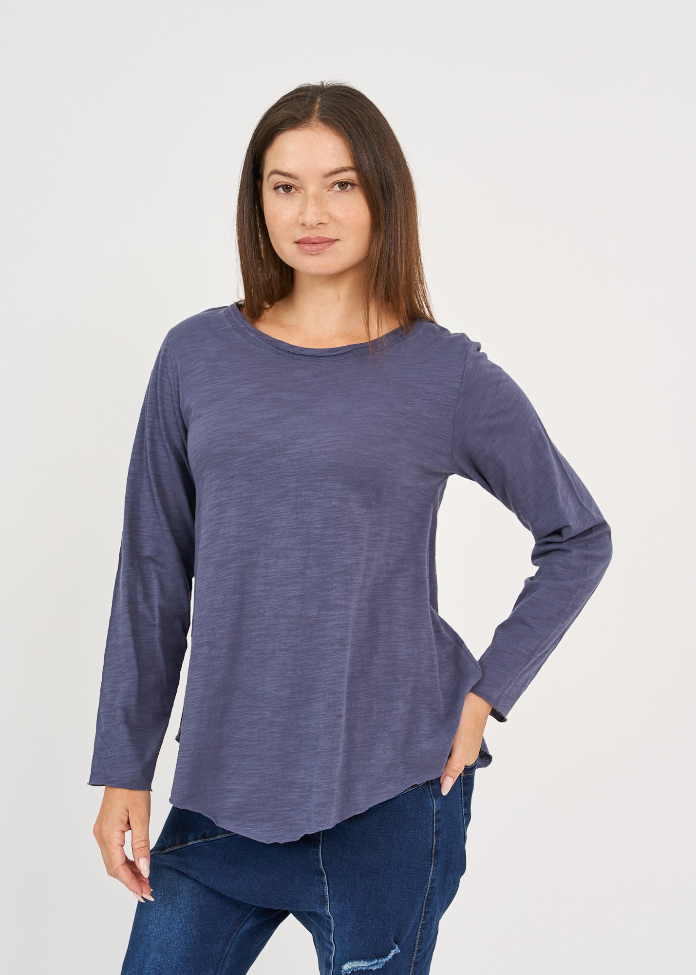 Dark blue long sleeve triangular ending t-shirt