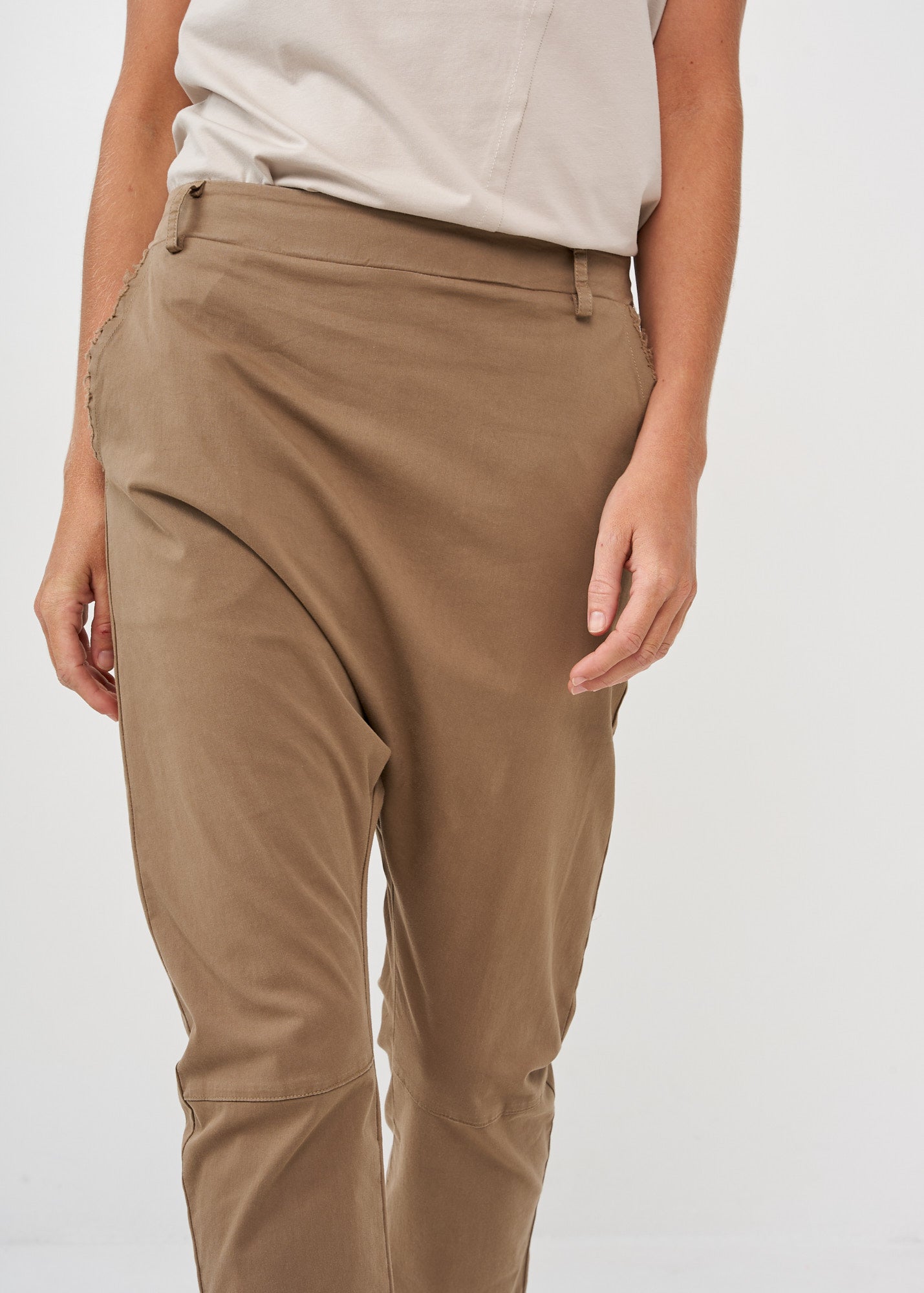 Brown long pants with back pockets