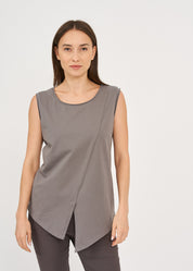 Tank top with diagonal stitches and dark gray spikes