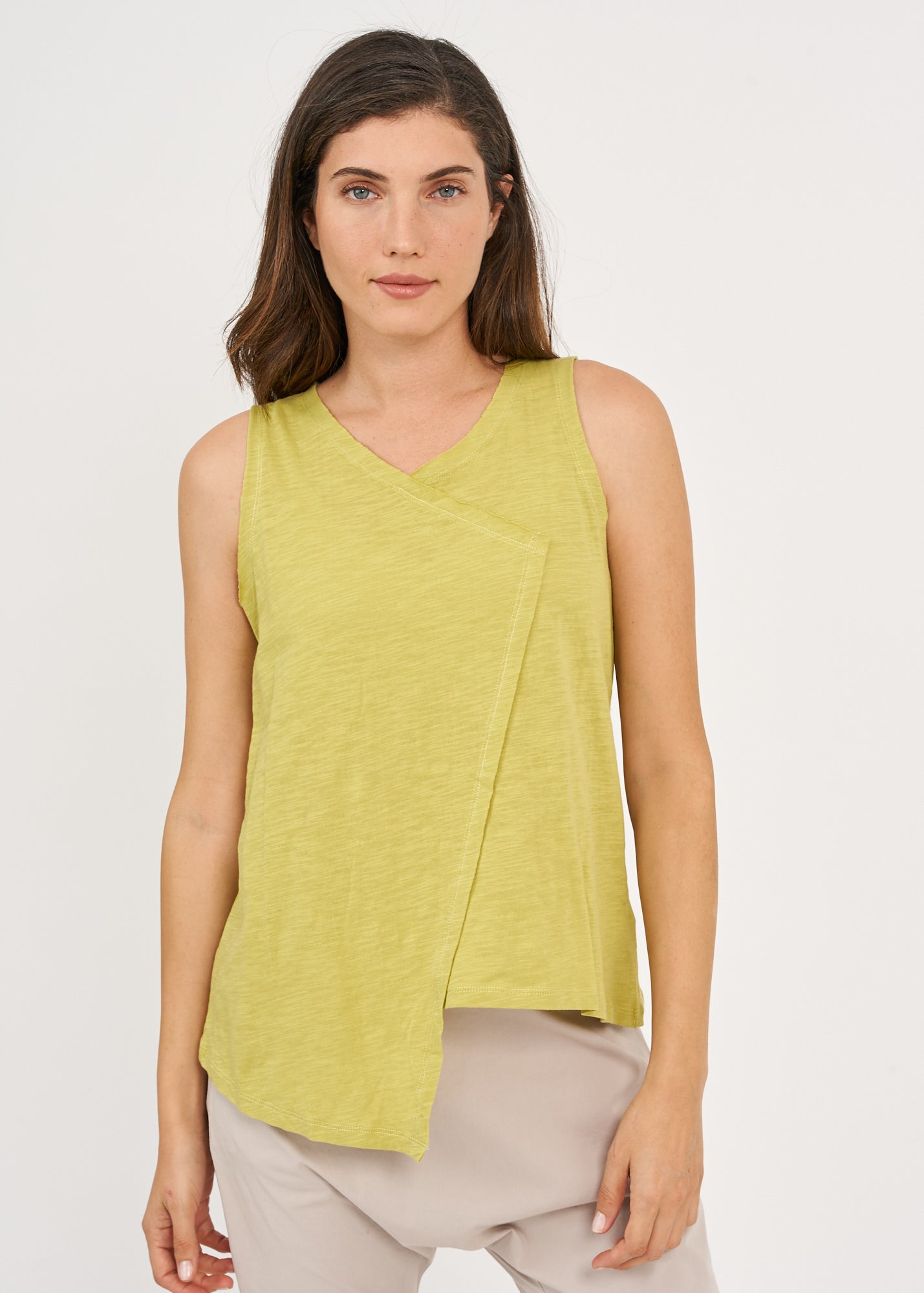 Light green V-neck slab tank top 