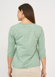 Diagonal stitching ends light green 3/4 sleeve