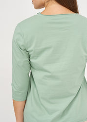 Diagonal stitching ends light green 3/4 sleeve