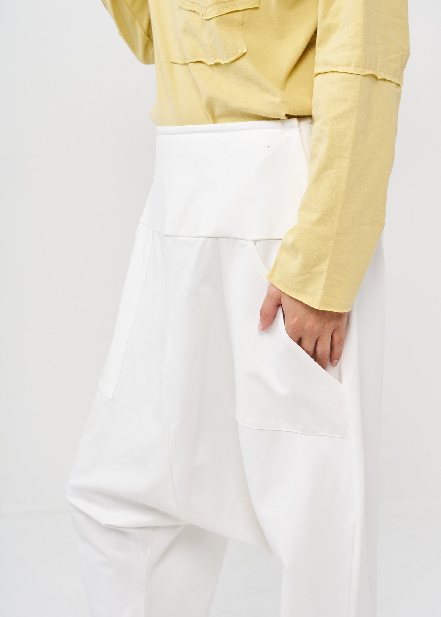 White high waist baggy pants