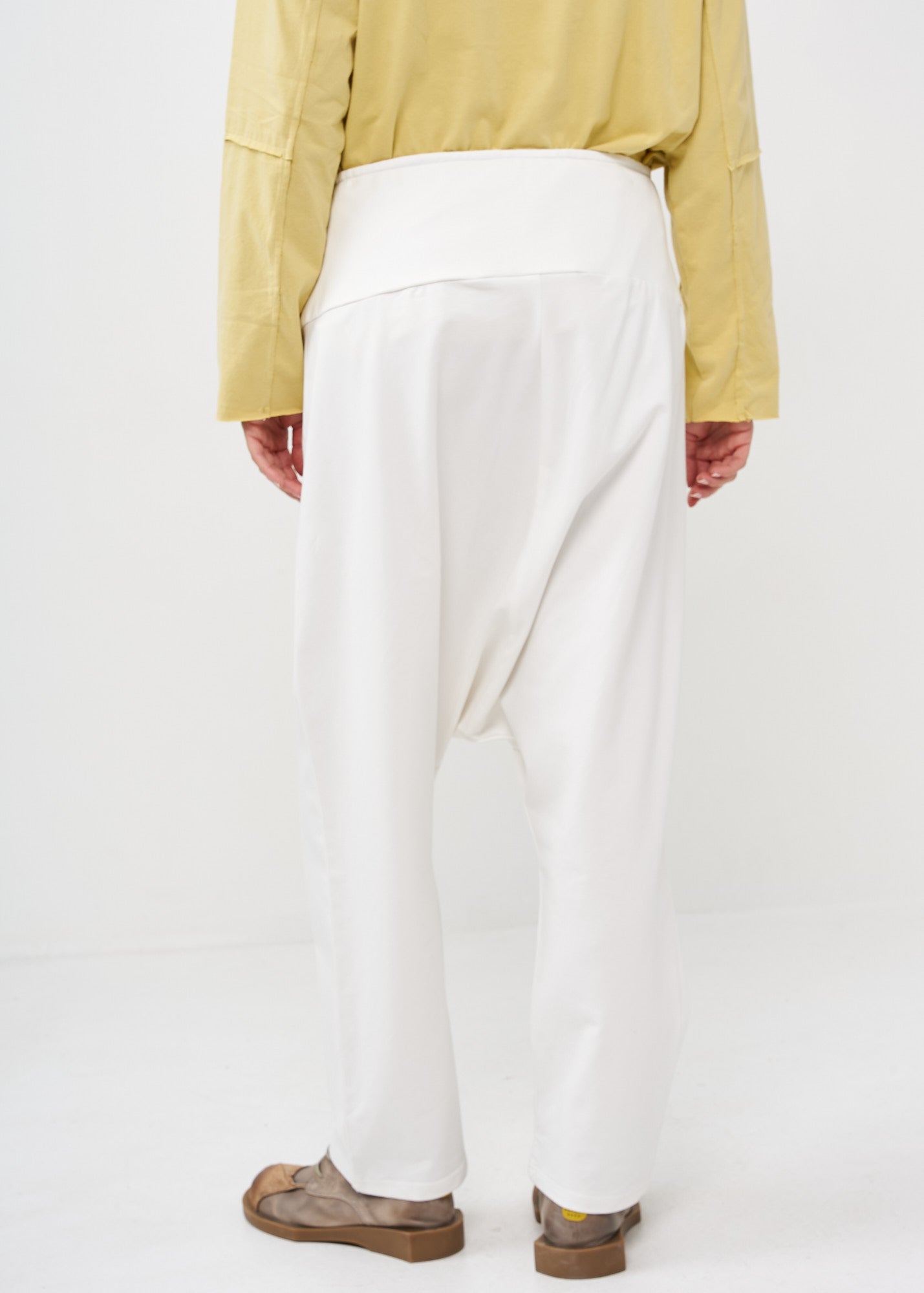 White high waist baggy pants