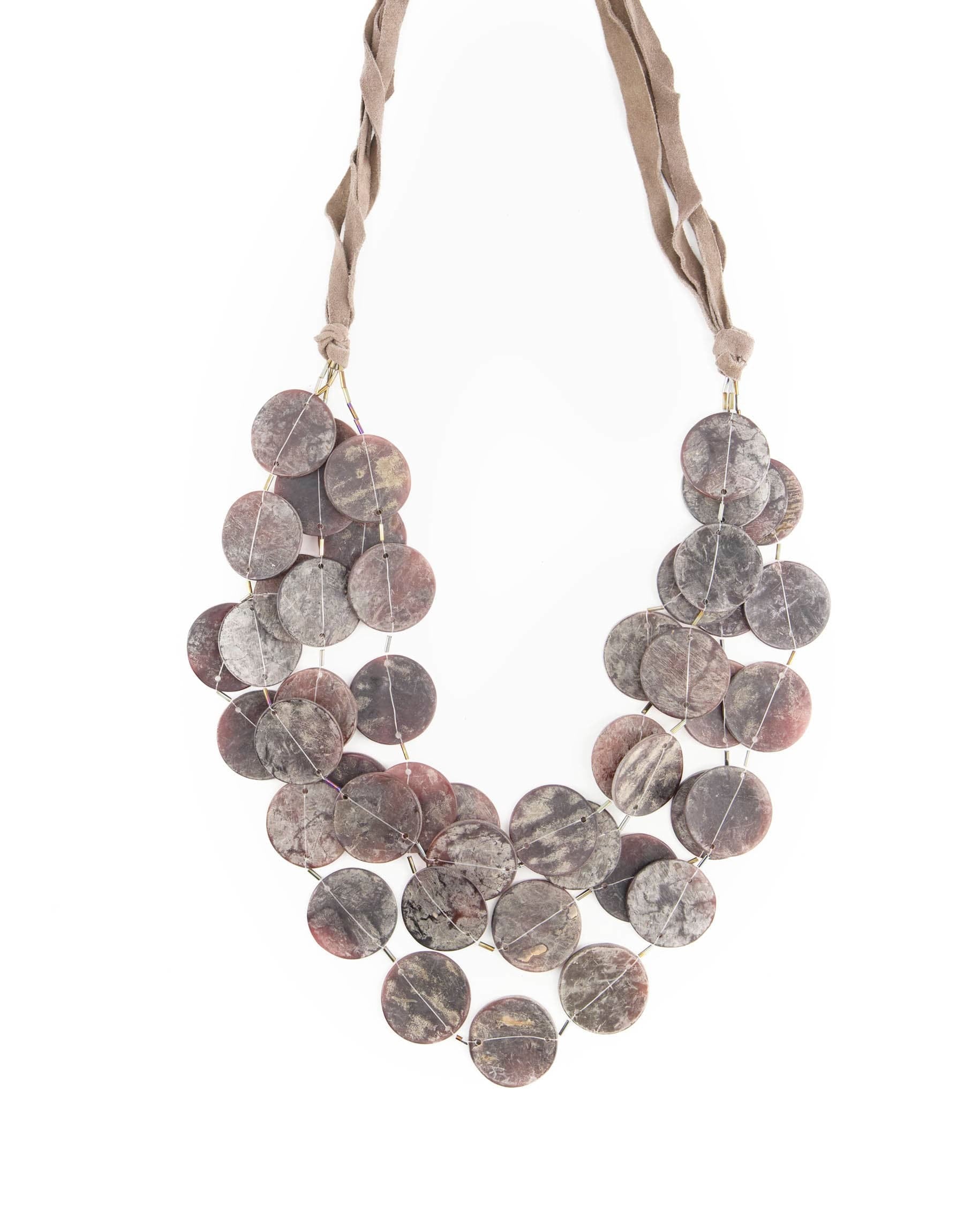 Necklace 3 rows of gray round shells