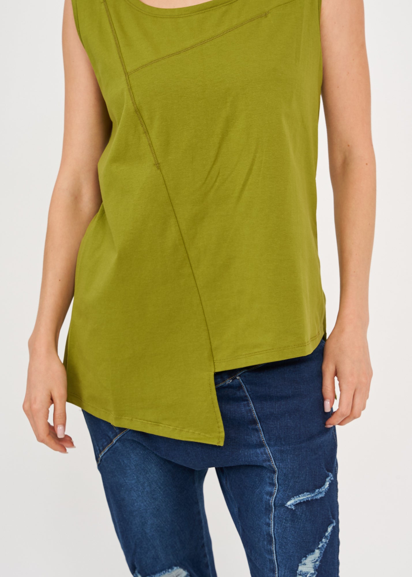 Undershirt base seam T forward left side long green