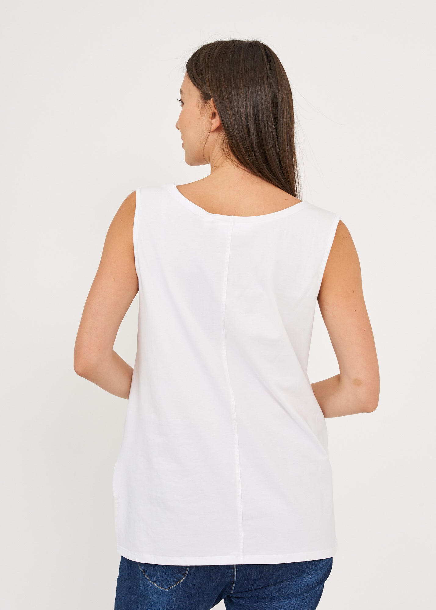 T-shirt base seam forward left side long white