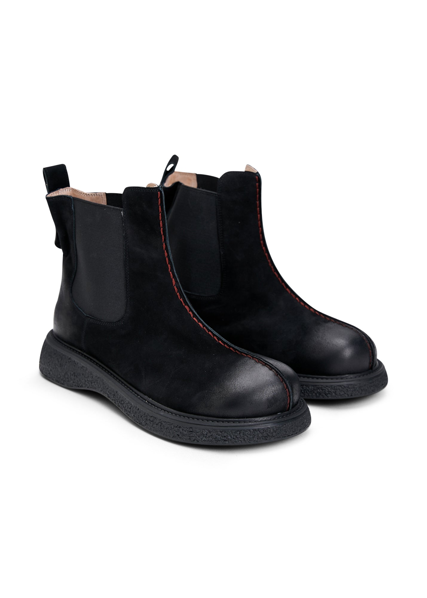 Leather ankle boots with a prominent rubber seam on the sides, black