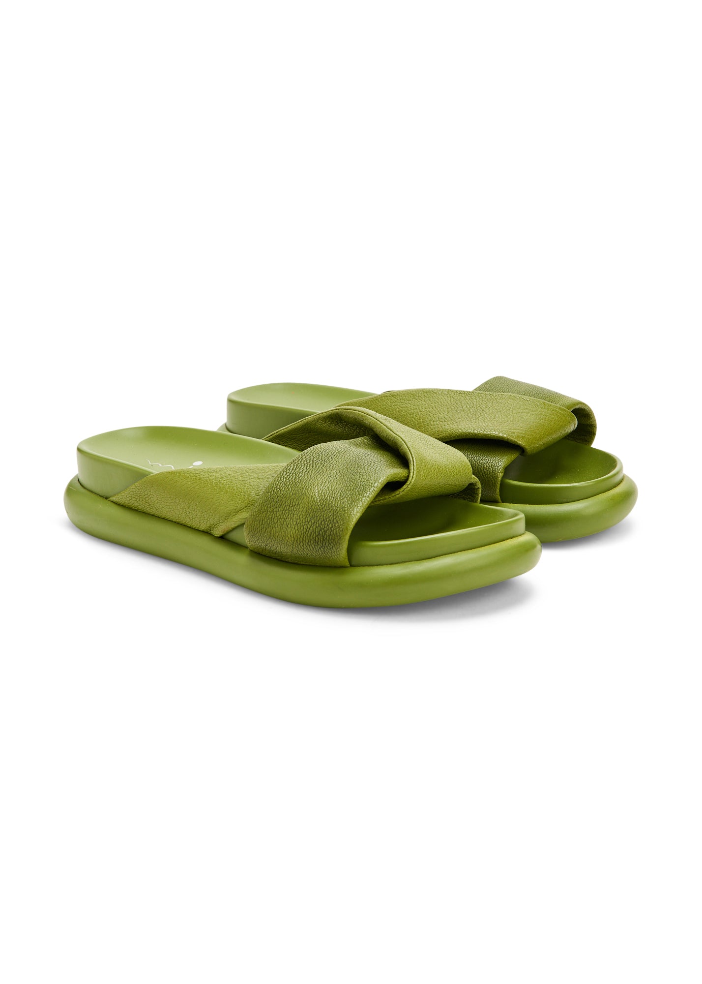 Leather flip flops with interlocking straps green