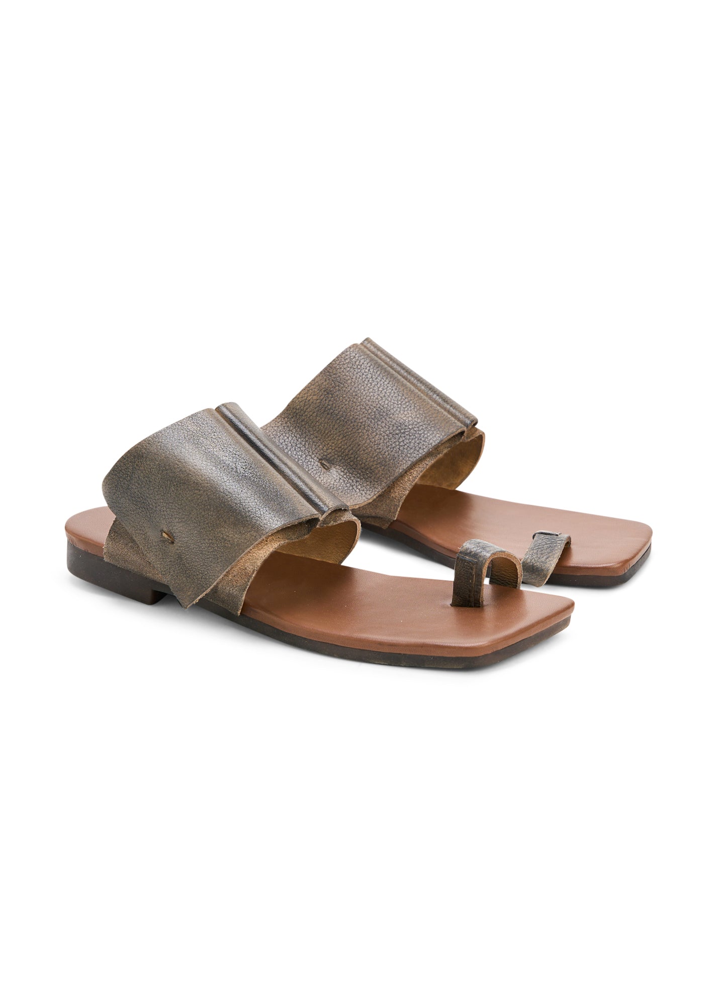 Leather flip flops brown folded strap