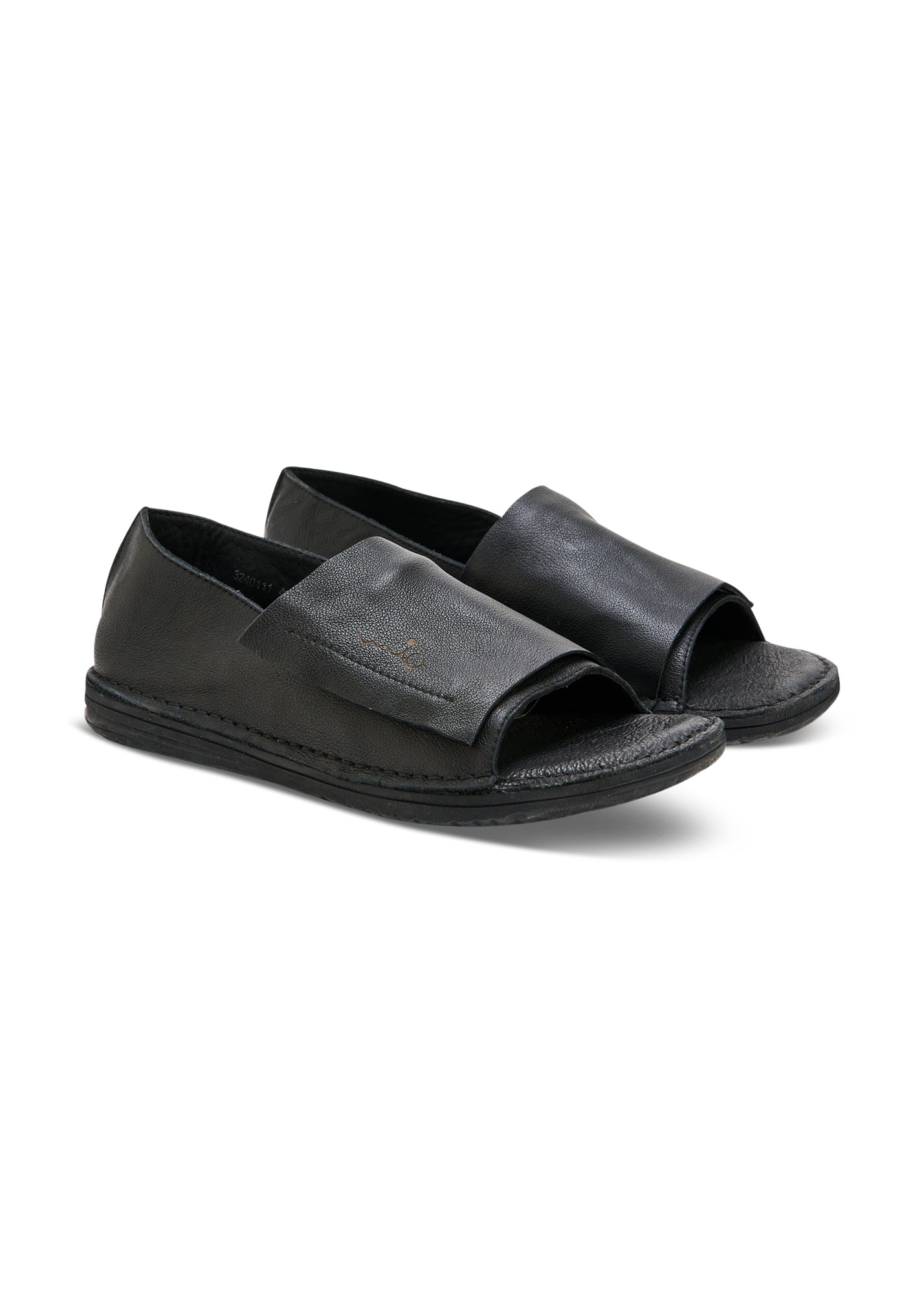 Closed back leather sandals for women black