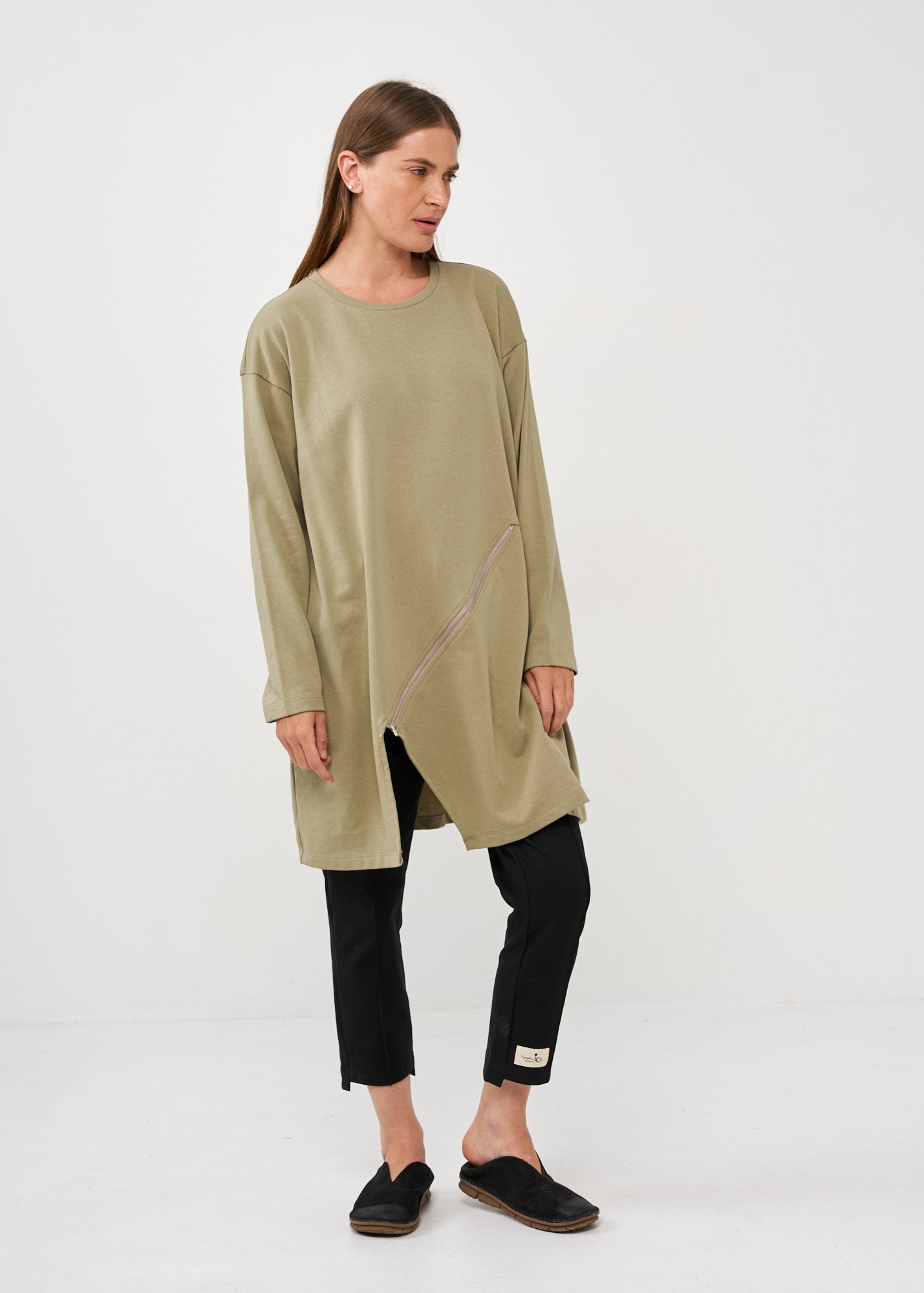 Tunic long sleeve diagonal zipper green