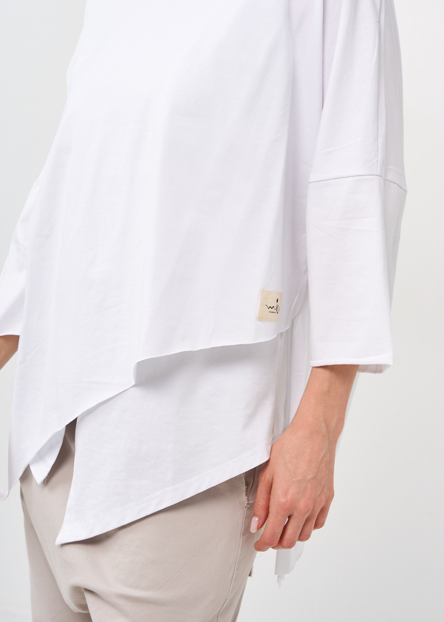 White oversized 3/4 sleeve bat shirt