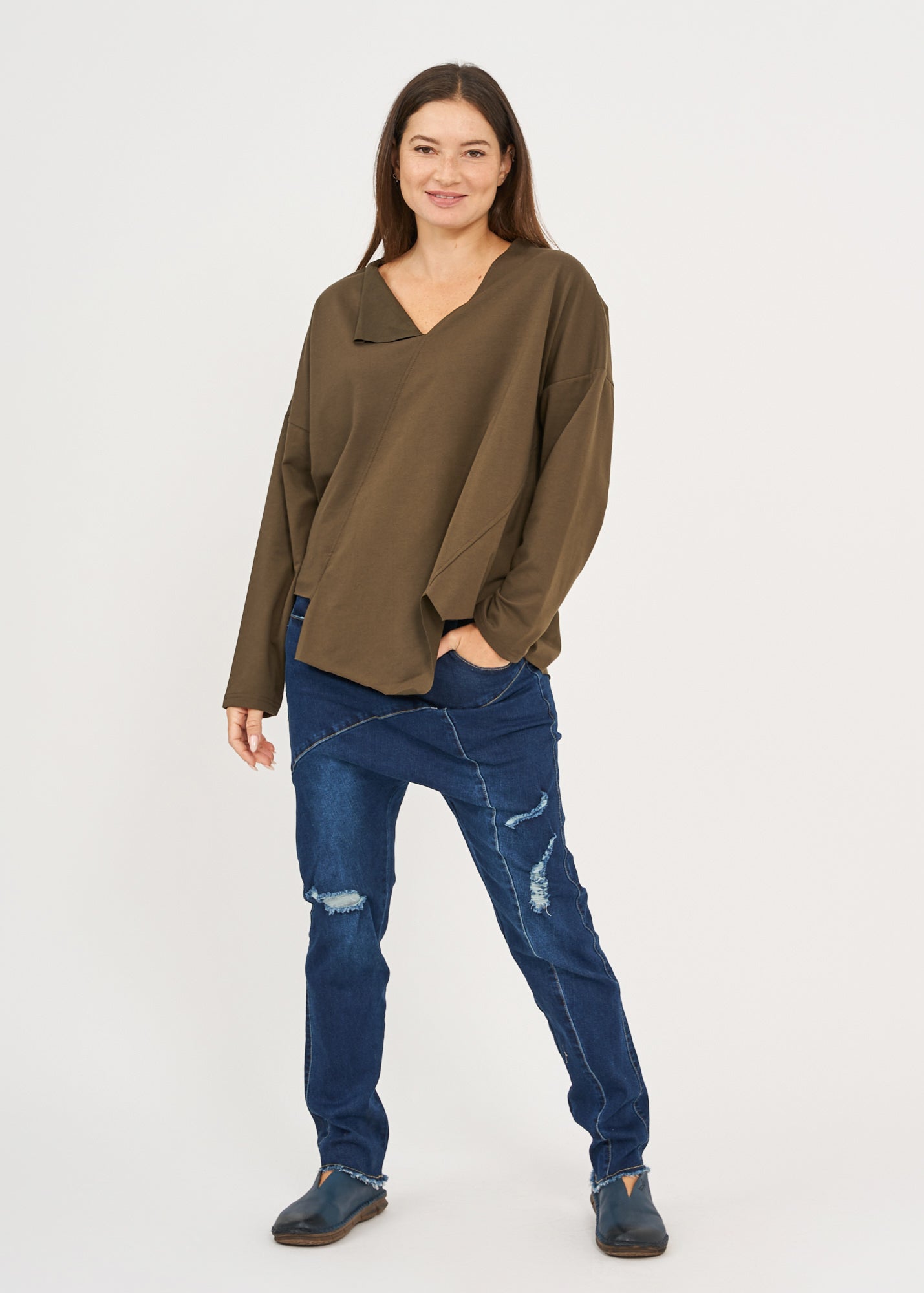 Brown long sleeve triangle collar shirt