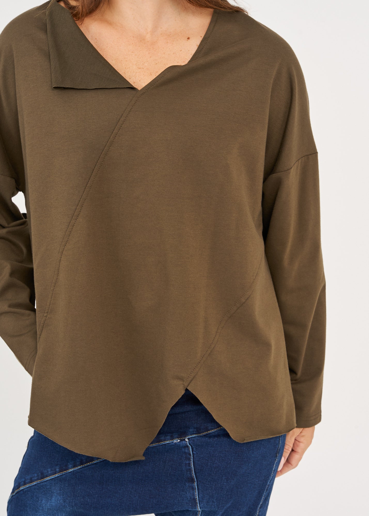 Brown long sleeve triangle collar shirt