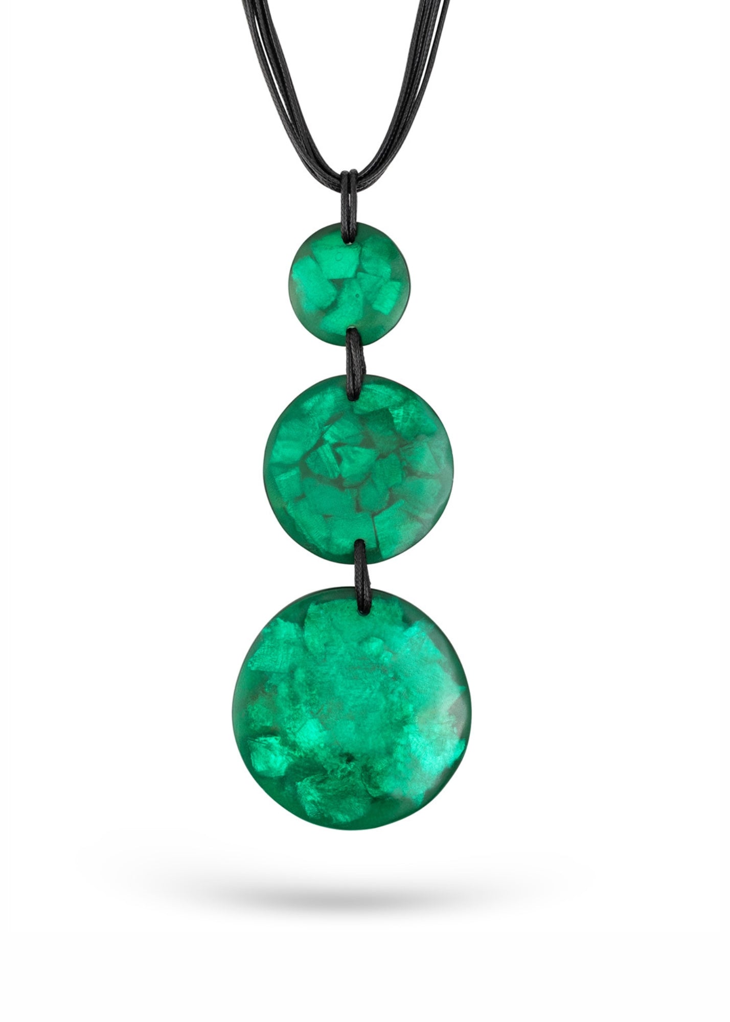 Chain 3 resin circles on green thread