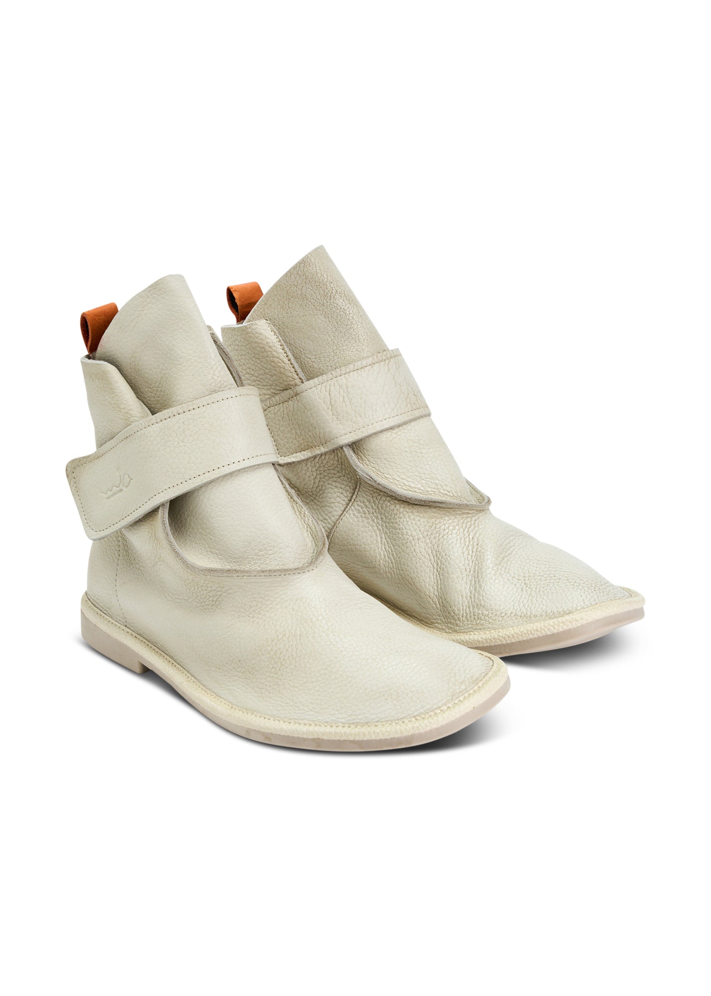 Soft leather ankle boots with scotch stone closure