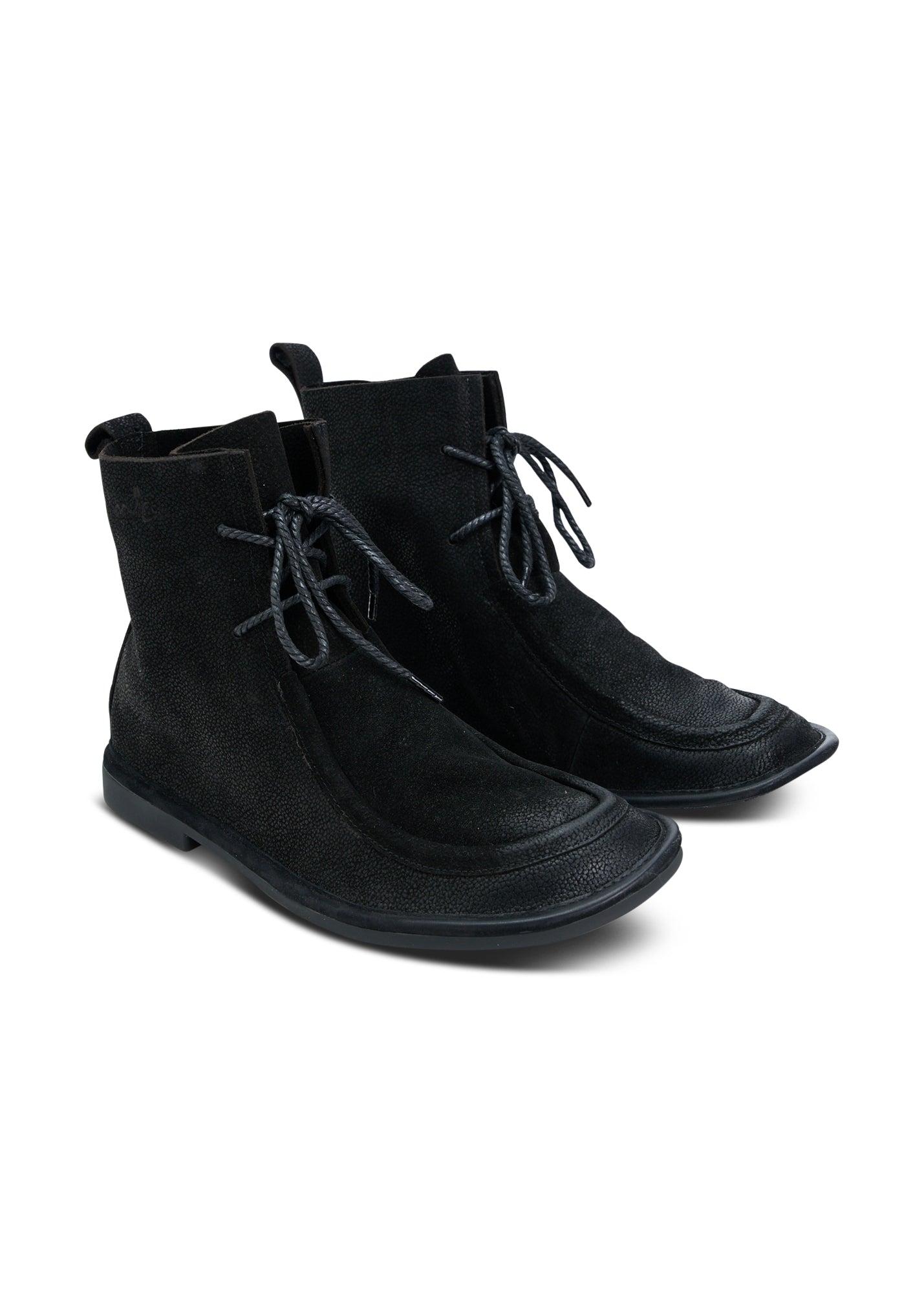 Wash soft leather boots with black laces