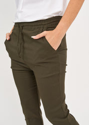 Basic pants with drawstring and diagonal pockets green