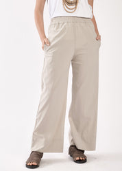 Wide pants with lip pockets on the back Stone