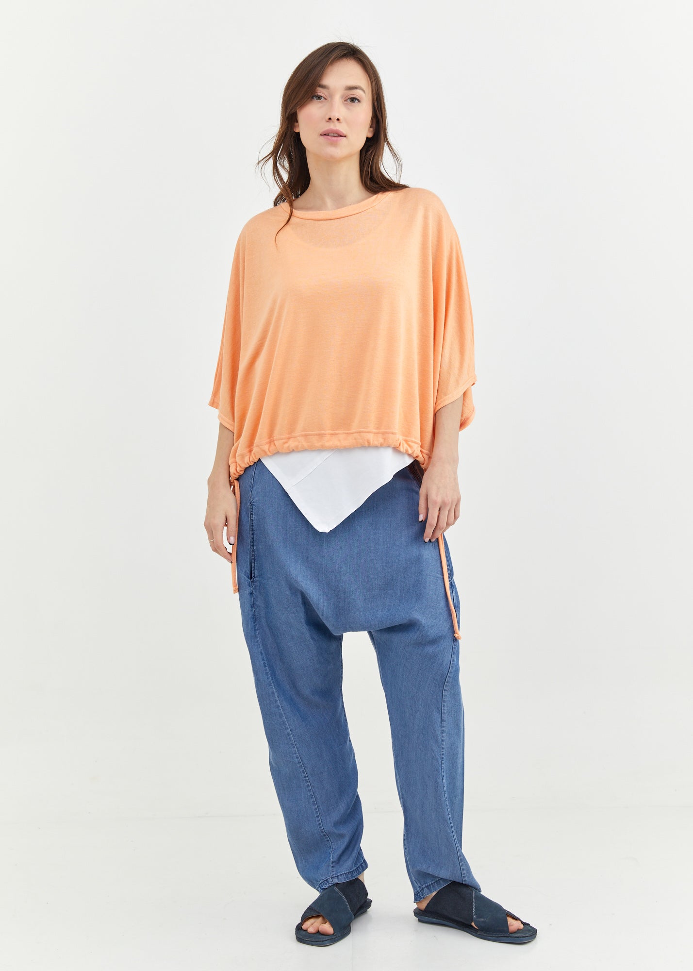 Short sleeve linen slav shirt with orange drawstring