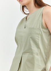 Asymmetric tank top and green fabric pocket