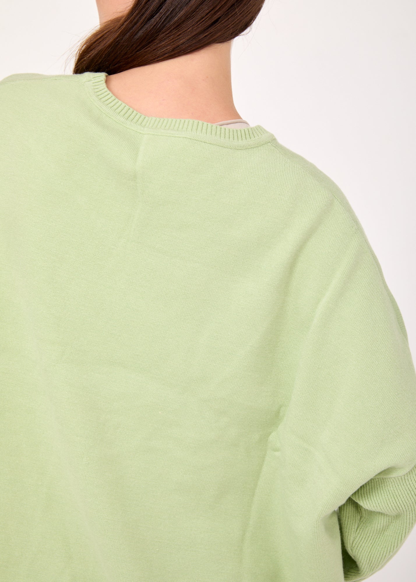 Light green round key basic knit