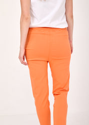 Basic pants with a drawstring and diagonal pockets Hamra