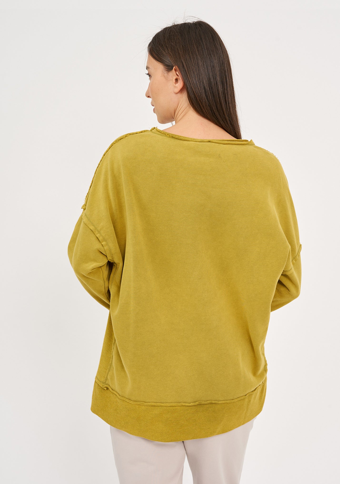 Wash sweatshirt with reverse fabric hem in wash green