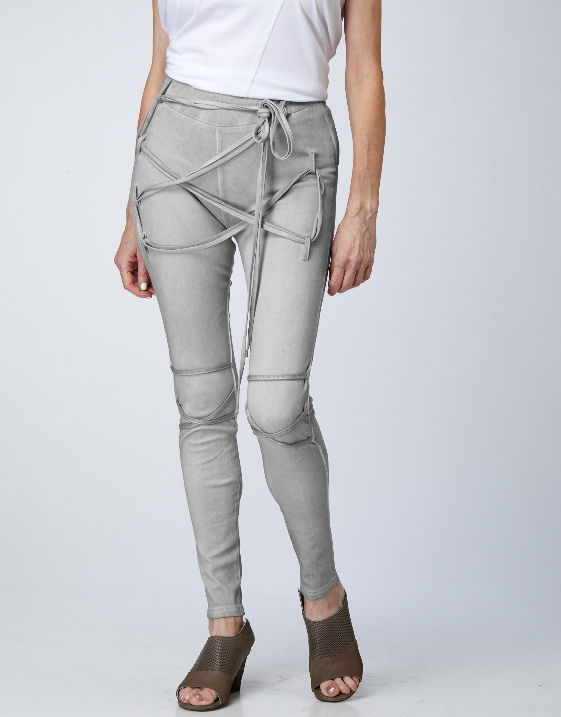 Tights with threads in light gray x-rays and wash