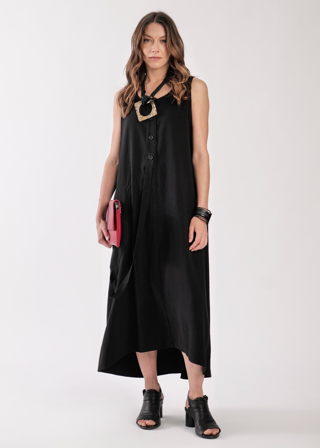 Dress with buttons and black diagonal pocket