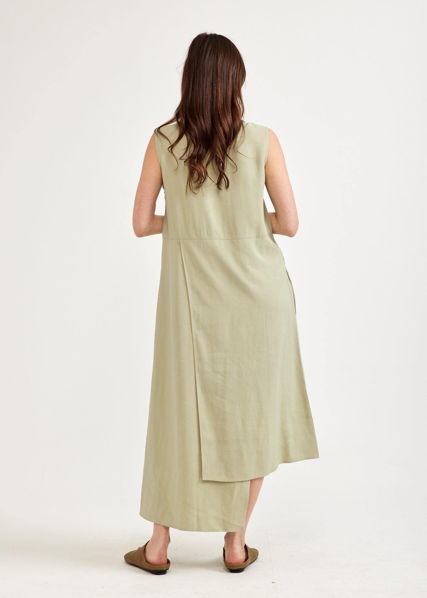 שמלה ללא שרוול וכיס תלוי ירוק