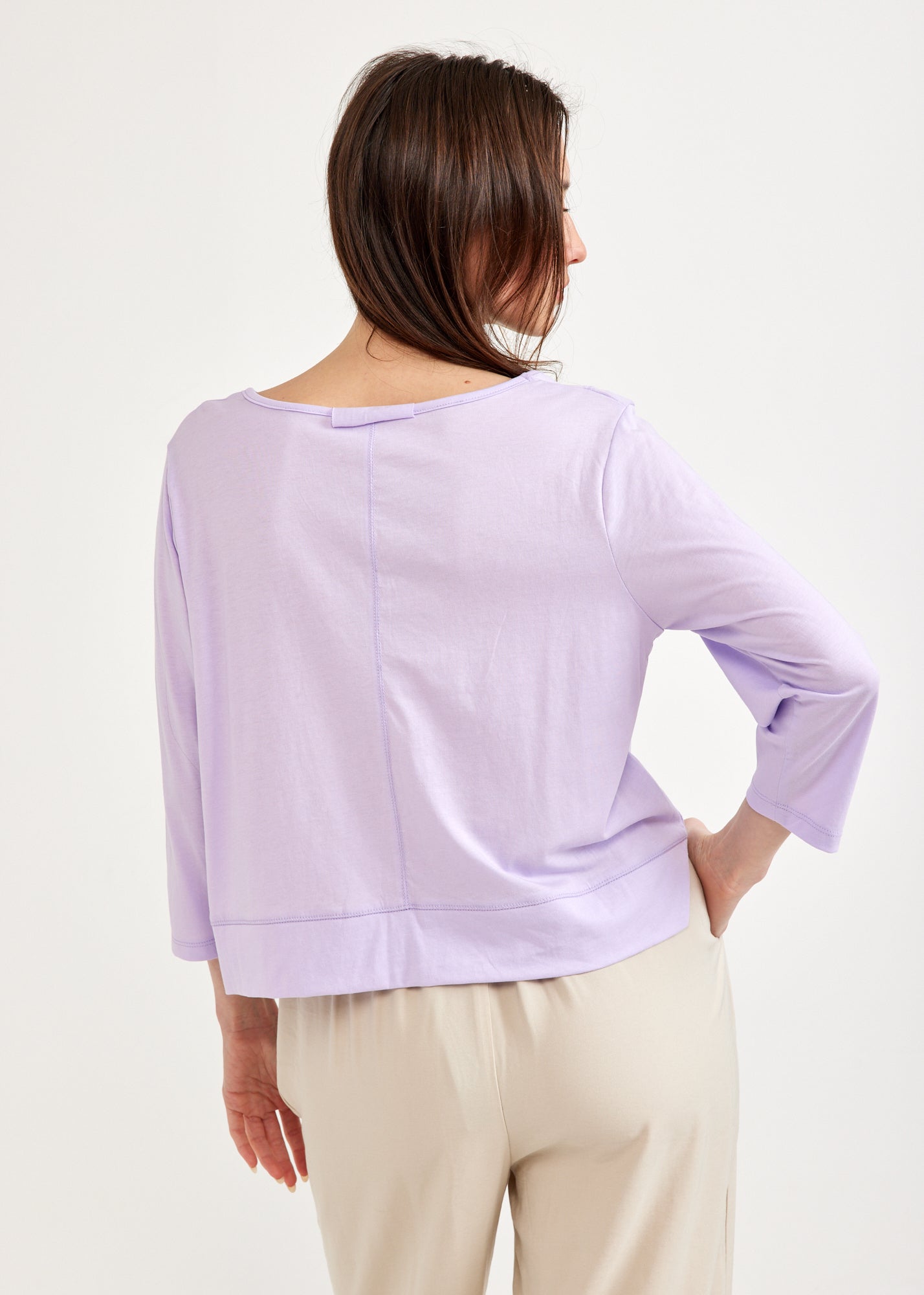 Purple 3/4 sleeve shirt with rounded ending 