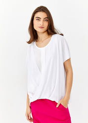 Round front white fine knit shirt