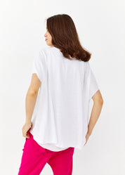 Round front white fine knit shirt